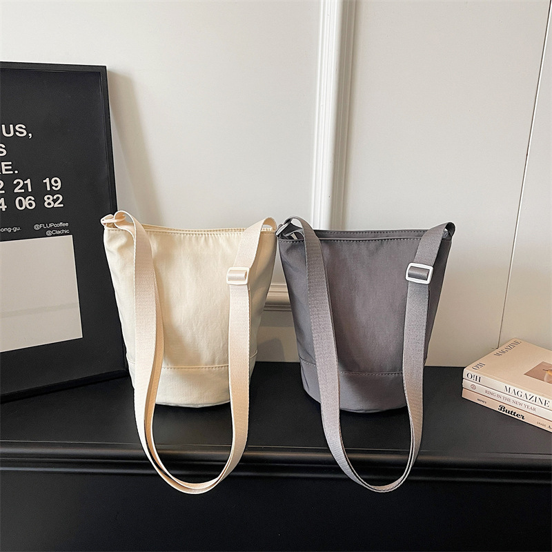 カスタムロゴ/デザイン入りバケットトートバッグ、調節可能なシ - Women Bags Logo のレビューと価格