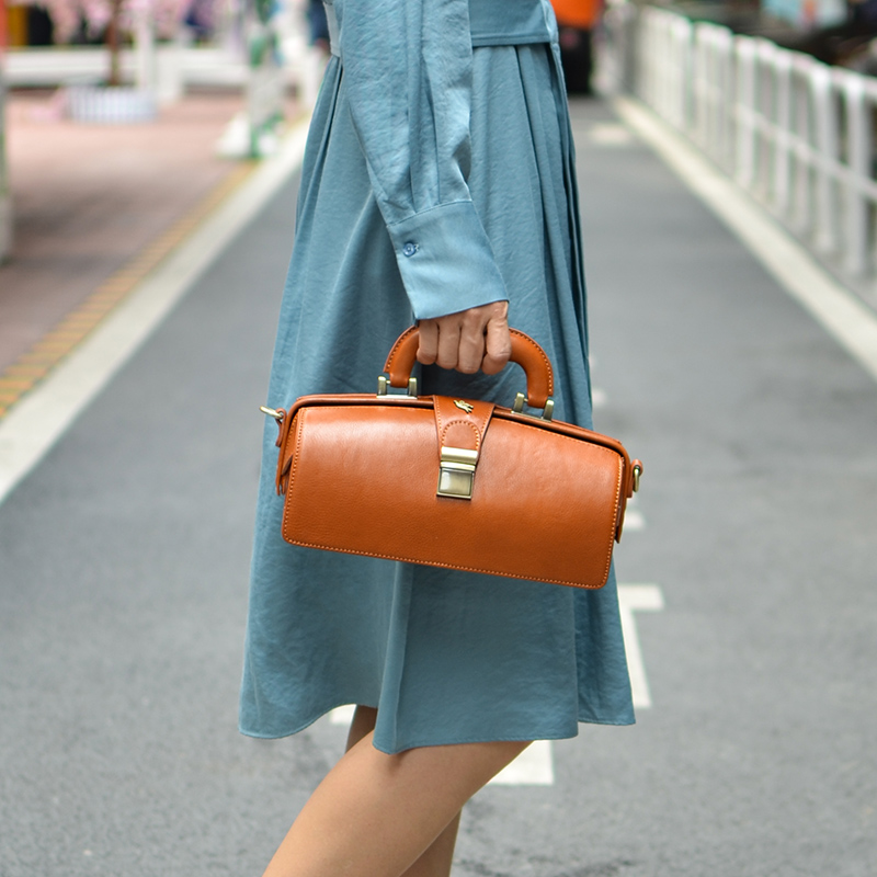 革の女性のバッグ手作りドクターバッグレトロメッセンジャーバッ - Doctor Bag Leather のレビューと価格
