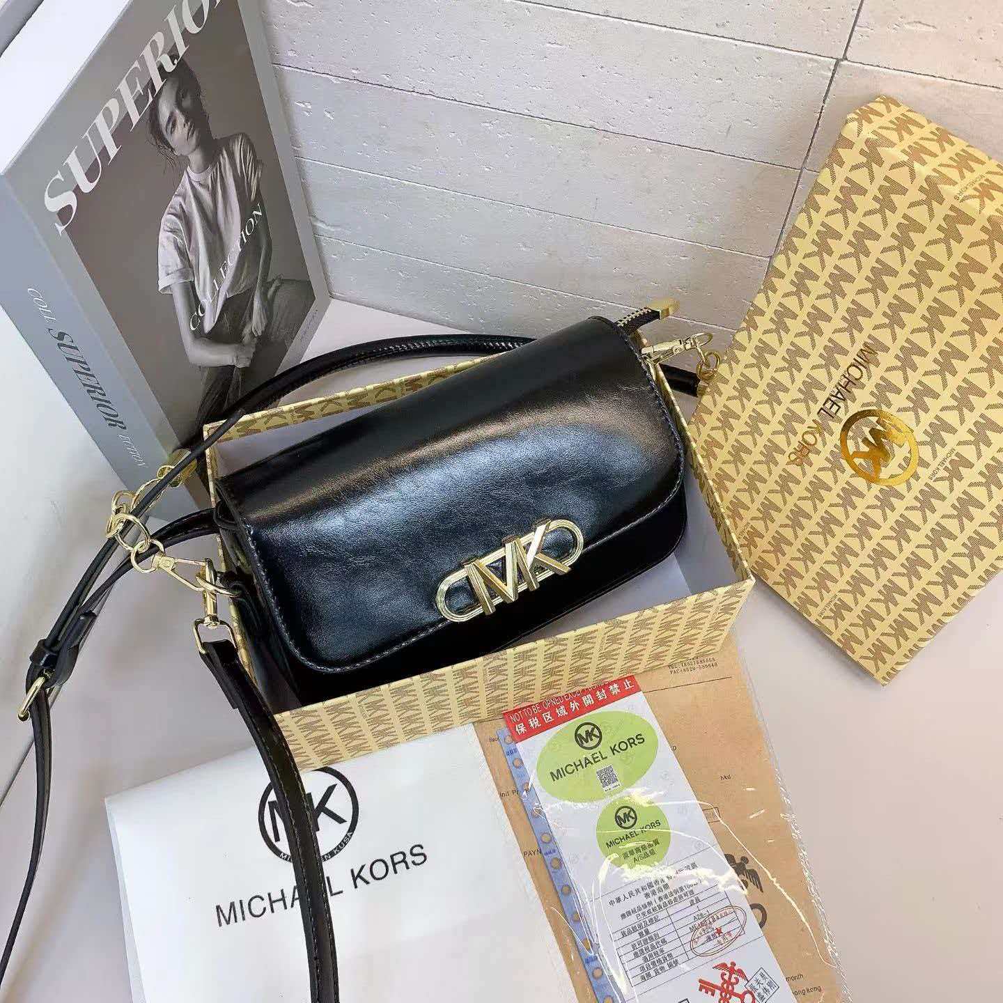 マイケルコースの女性用チェーンバッグ、新しい夏用ブラックショ - Women'S Bags Michael Kors のレビューと価格