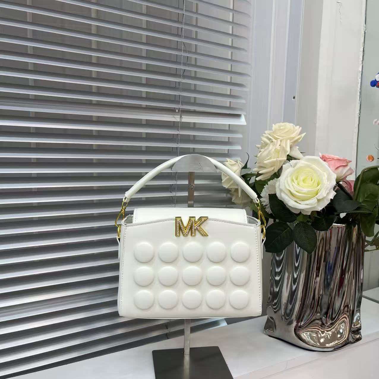 マイケルコース レディース 高級軽量高品質大容量ハンドバッグ - Women'S Bags Michael Kors のレビューと価格