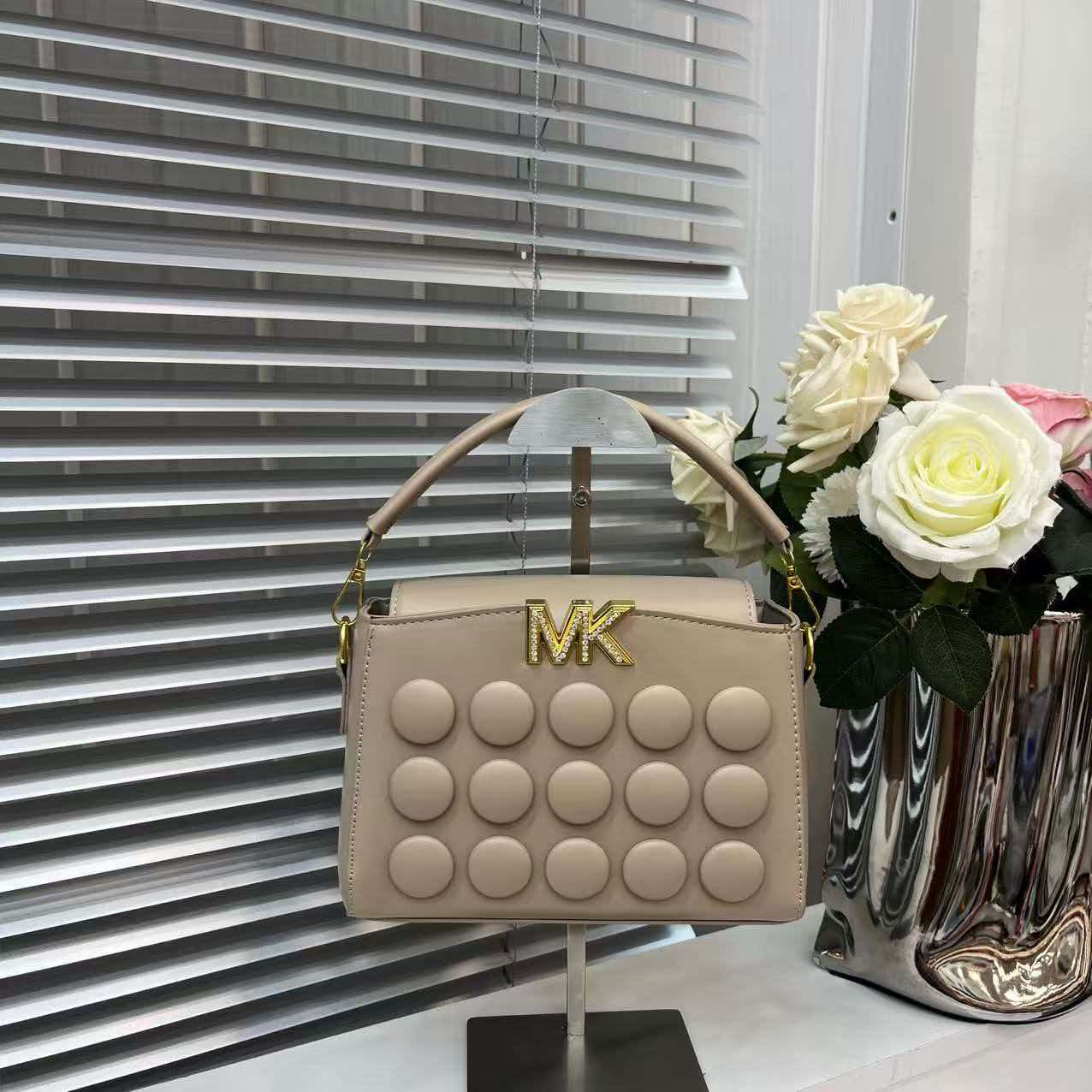 マイケルコース レディース 高級軽量高品質大容量ハンドバッグ - Women'S Bags Michael Kors のレビューと価格