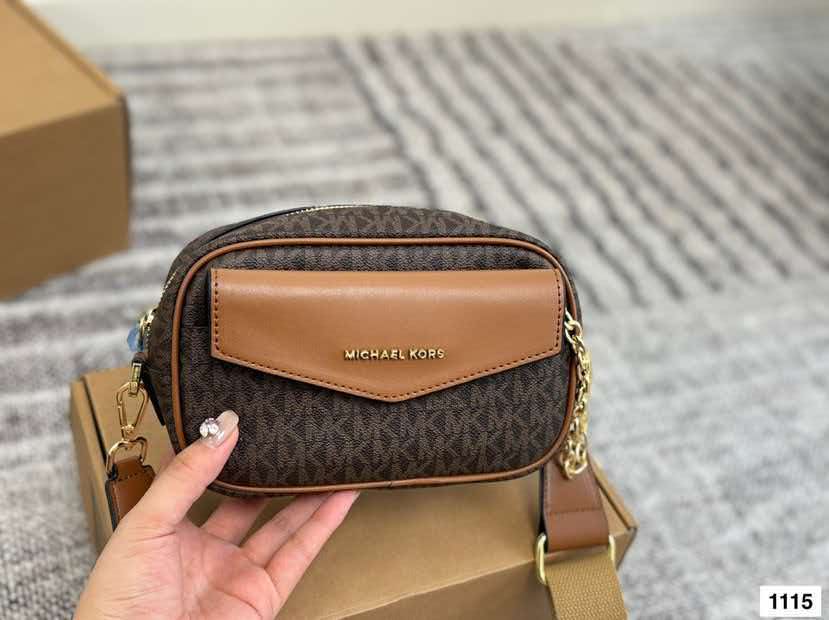 マイケルコース ジェットセット 2026 新スタイル シング - Women'S Bags Michael Kors のレビューと価格