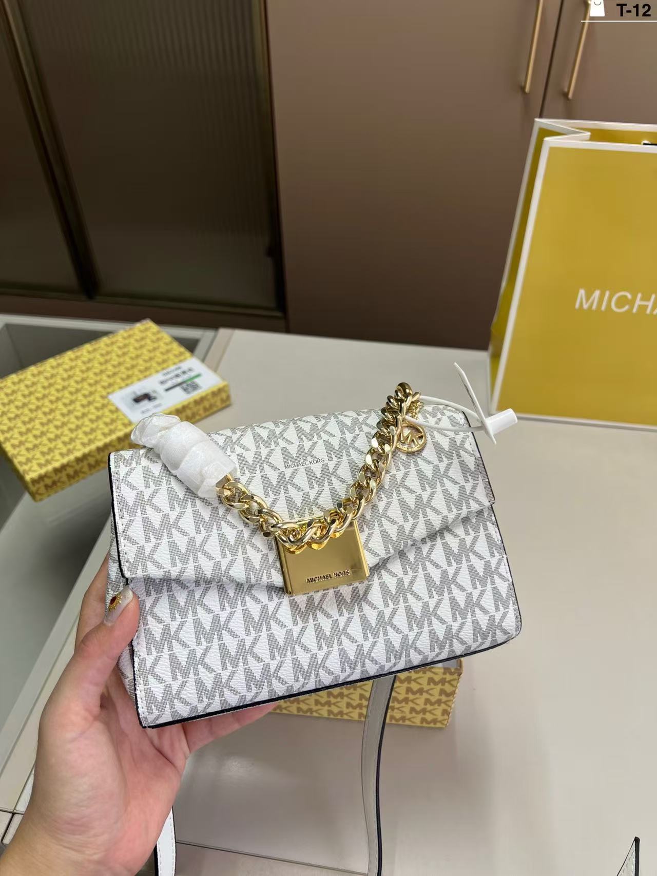 新品のマイケル・コースの女性用高級デザインショルダーバッグ、 - Women'S Bags Michael Kors のレビューと価格