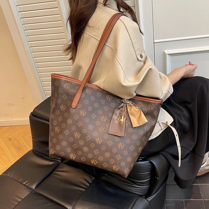 スタイリッシュなデザイナーパーティー用おむつバッグ、女性用高 - Women'S Bags Jacquemus のレビューと価格