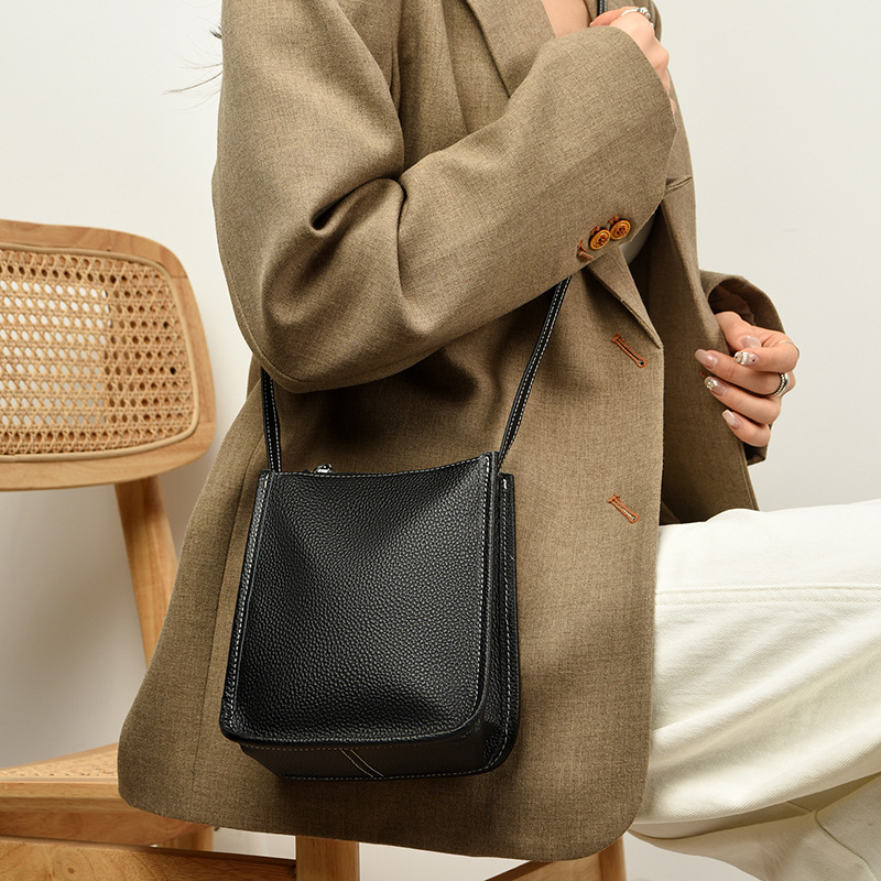 本革製レディースメッセンジャーバッグ ファッションショルダー - Women'S Bags Jacquemus のレビューと価格