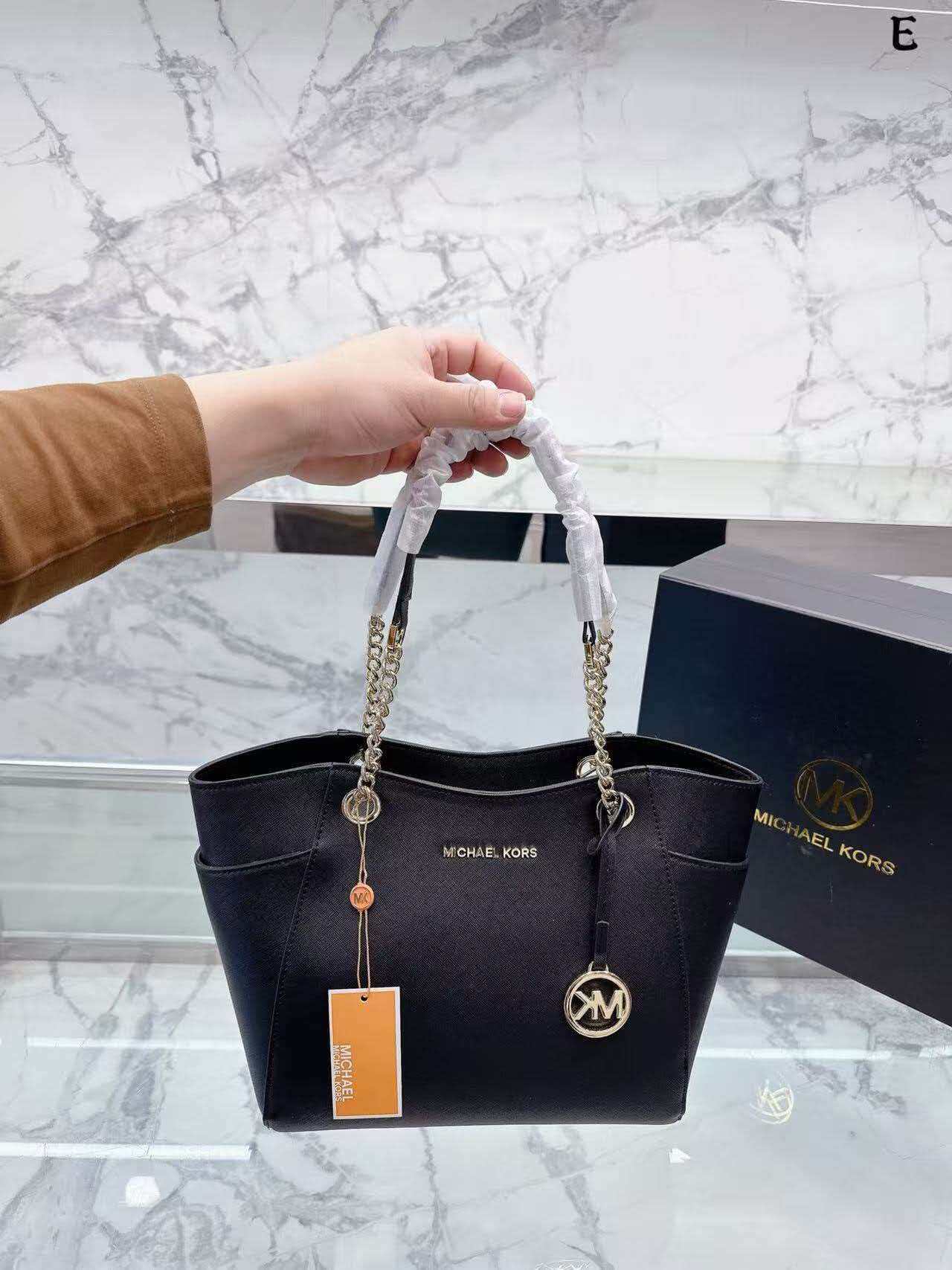 マイケル・コース ジェットセット 2026 新作：高品質でク - Women'S Bags Michael Kors のレビューと価格