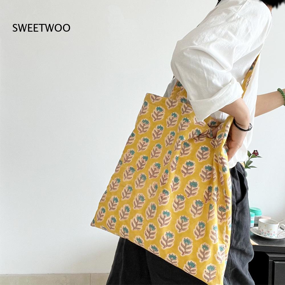 牧歌的な植物プリントのソフト織りバッグ、ヴィンテージインドブ - Women Bags India のレビューと価格
