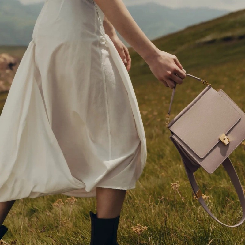ヌメロセプトクロスボディバッグ レディース 高級グレインレザ - Women Bags Gold のレビューと価格
