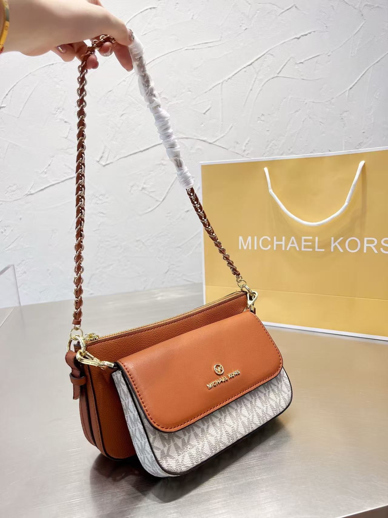 新品のマイケル・コース オール・ジェットセット レディース  - Women'S Bags Michael Kors のレビューと価格